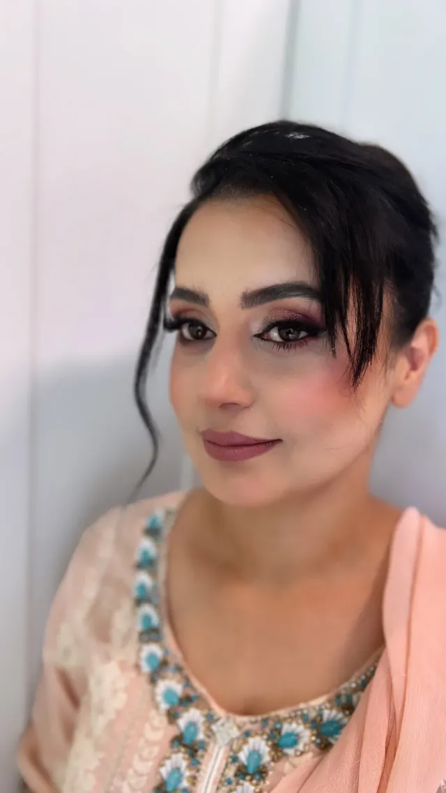 مكياج سهرة بعيون بارزة