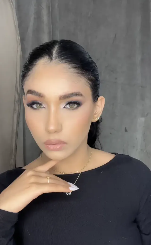 مقارنة قبل وبعد تحول المكياج
